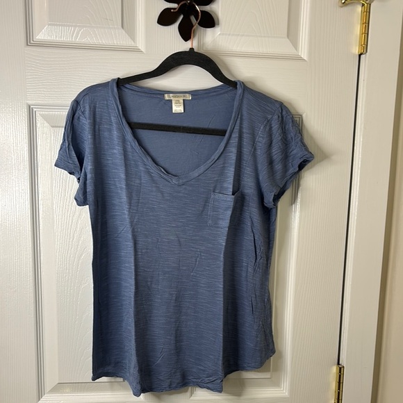 Joie Blue Floral Linen V-Neck Top and Bozzolo 100% Rayon V-Neck Top Bundle Sz L - Picture 11 of 15